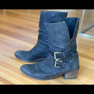 Donald J Pliner “Danee” Leather Boots